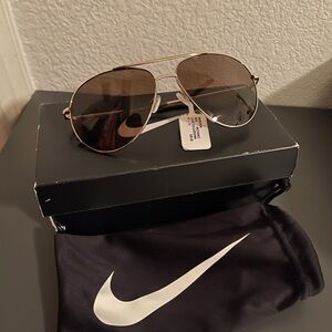 Nike Aviator sunglasses UNISEX NWT
